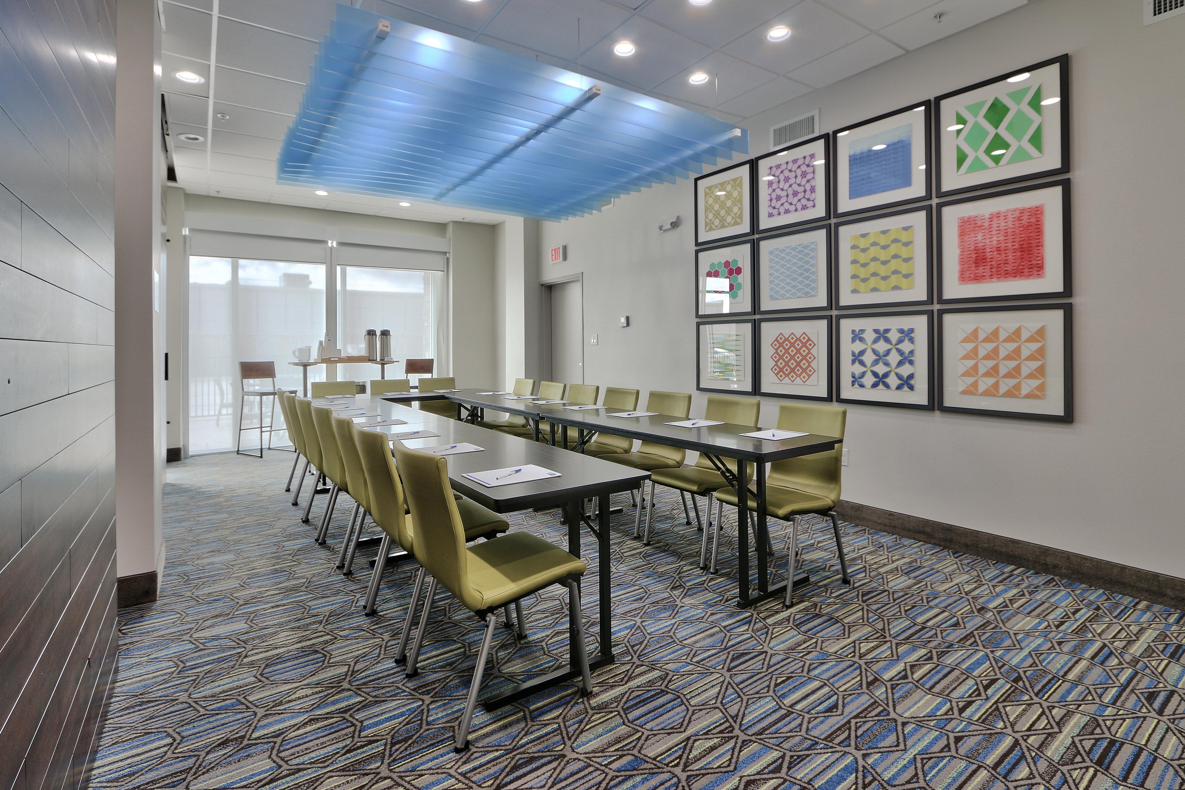 Holiday Inn Express & Suites - Houston East - Beltway 8 By Ihg Cloverleaf Экстерьер фото