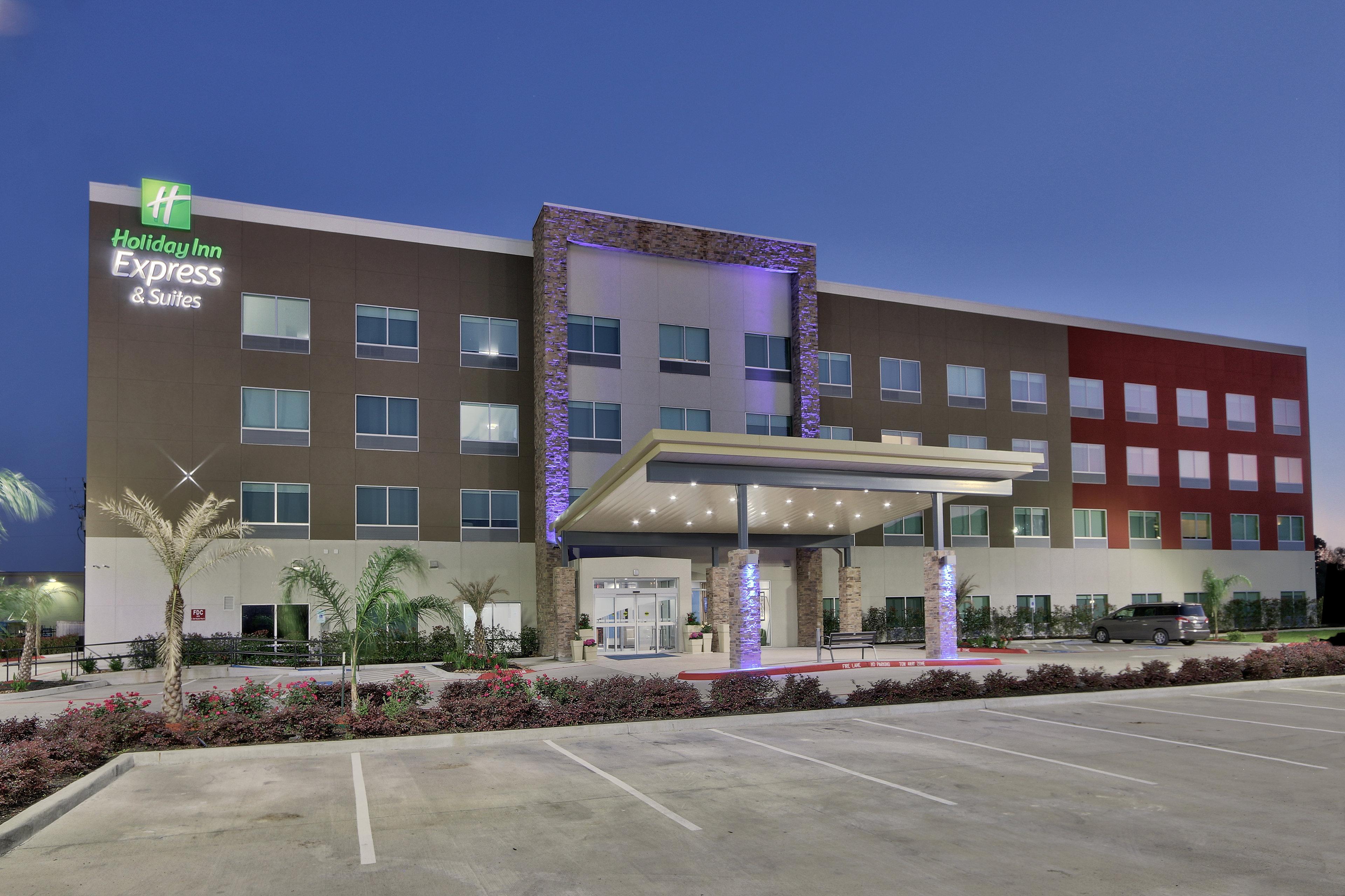 Holiday Inn Express & Suites - Houston East - Beltway 8 By Ihg Cloverleaf Экстерьер фото