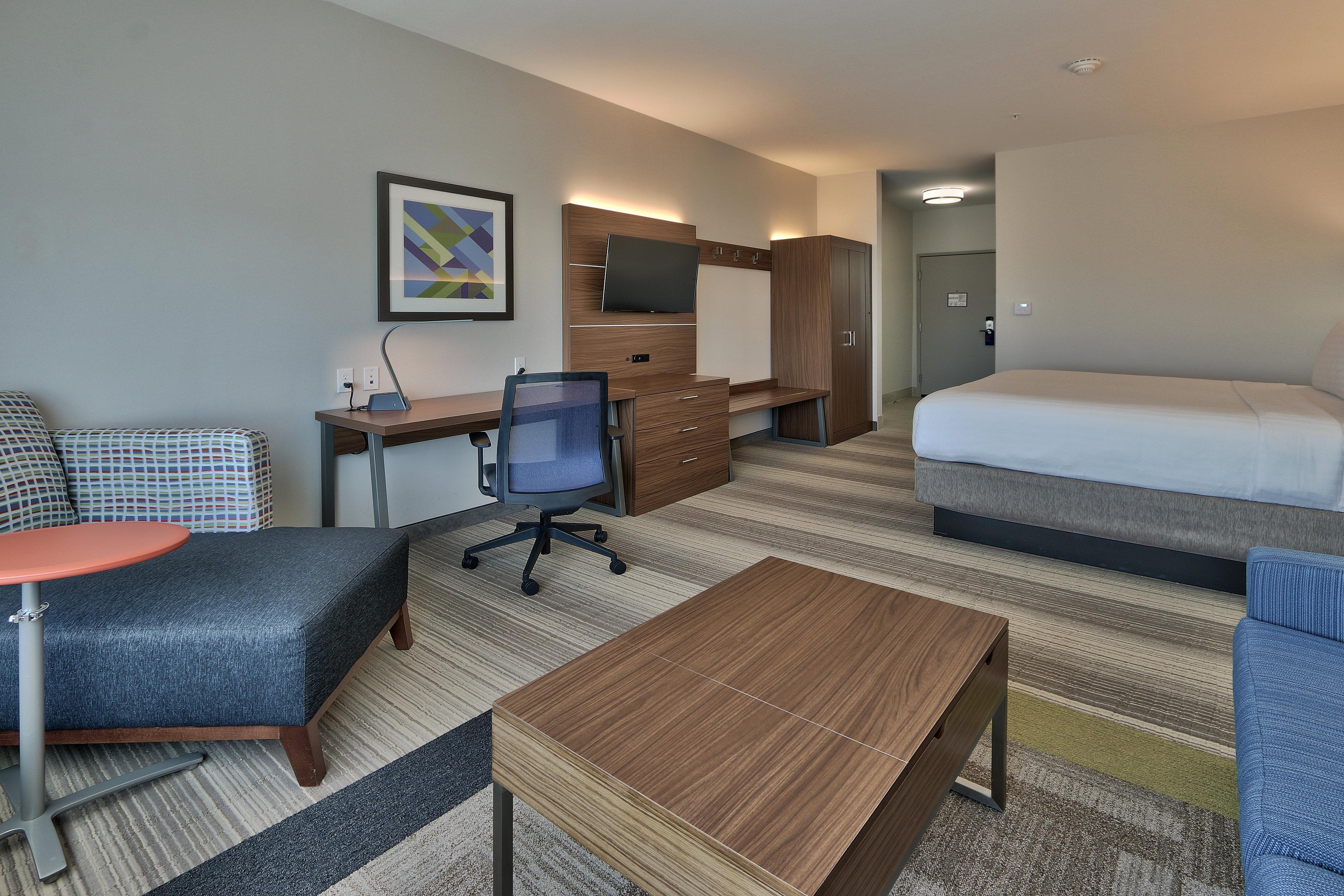 Holiday Inn Express & Suites - Houston East - Beltway 8 By Ihg Cloverleaf Экстерьер фото